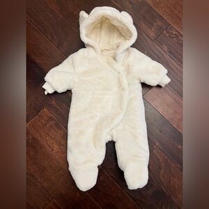 Urban Republic Cream White Hooded Footie Faux Fur Snowsuit Bunting 9m Baby